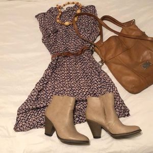 Sleeveless dress with flowers